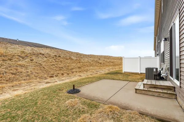 $399,000 | 4428 Slate Creek Drive, Bettendorf, IA 52722