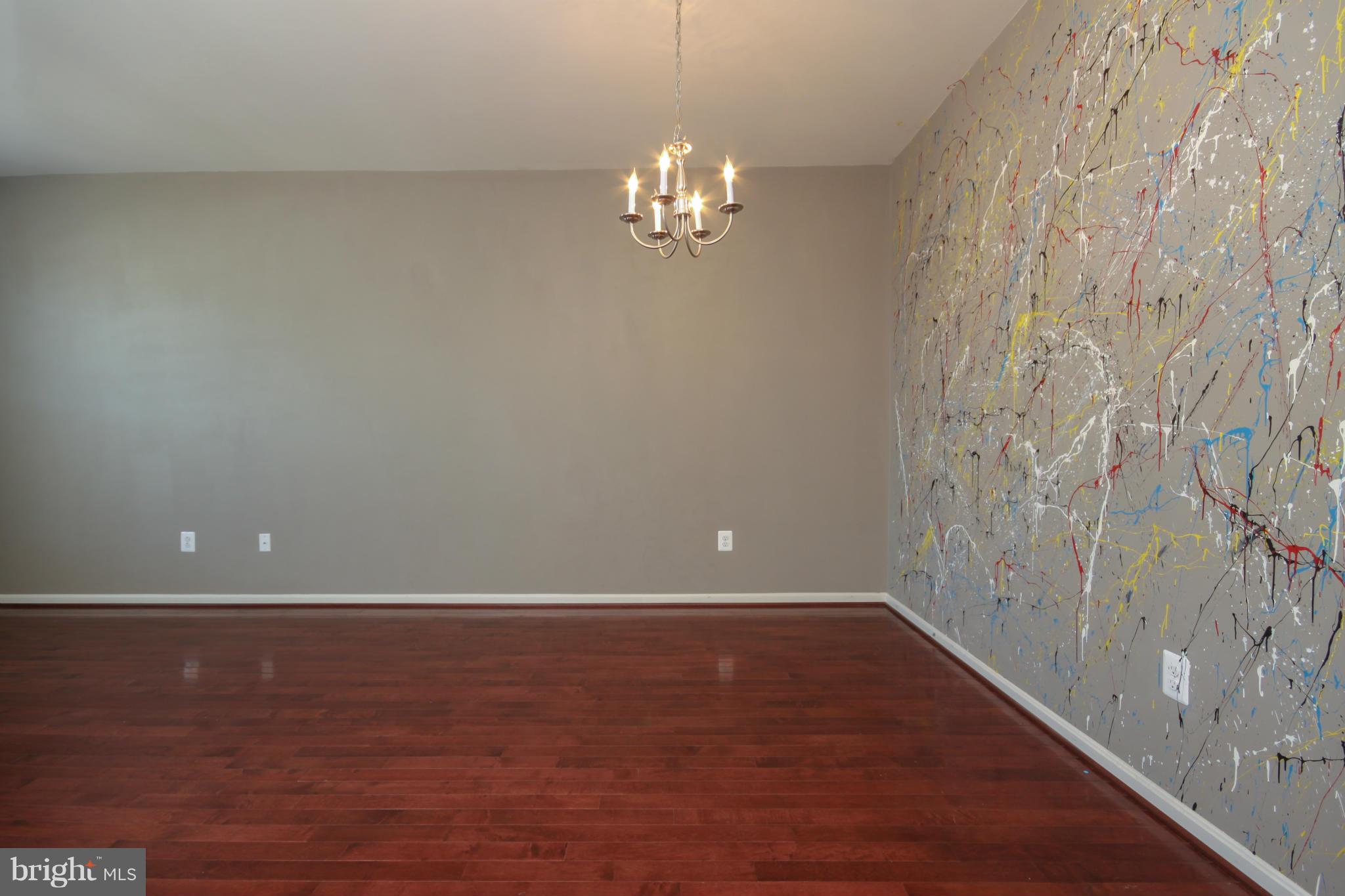 12923 Yellow Jacket Road Hagerstown, MD 21740 - Photo 14 of 30 Living Room