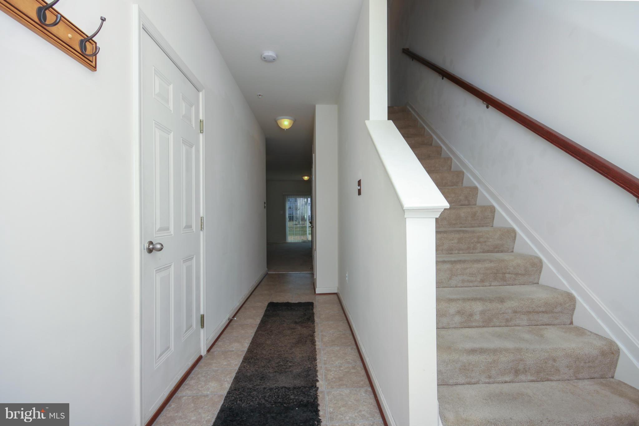 12923 Yellow Jacket Road Hagerstown, MD 21740 - Photo 3 of 30 Foyer