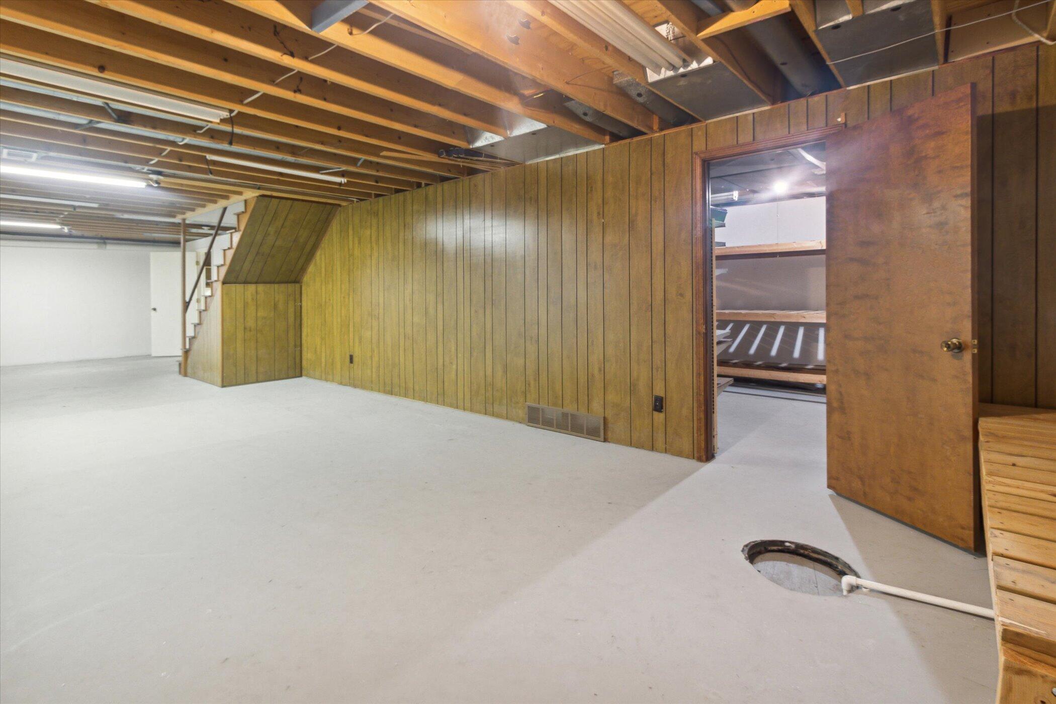 1189 Oakhampton Road Holland, MI 49424 - Photo 49 of 58 48-1189-Oakhampton-Rd-Holland-MI-49424-W