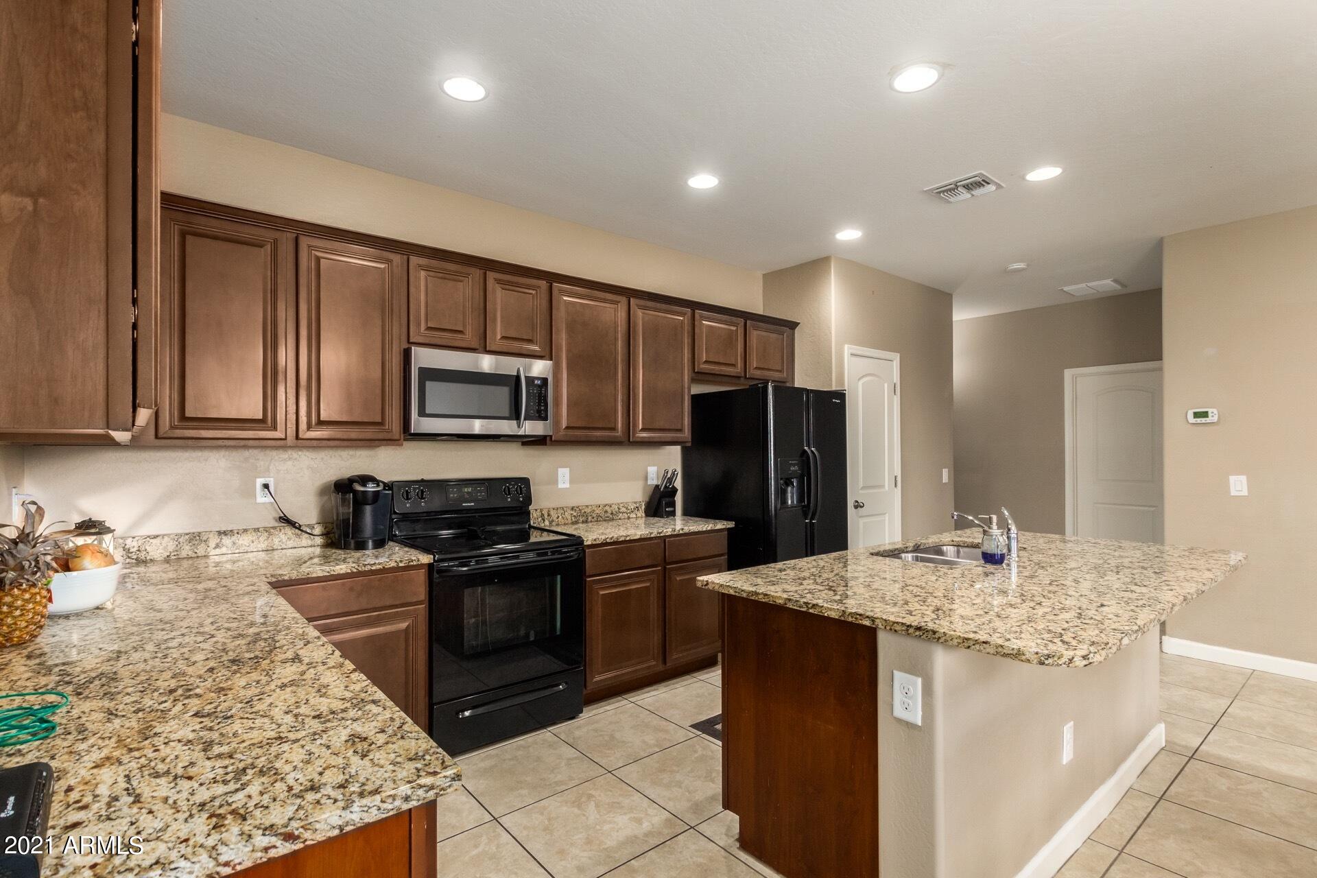 23849 West Ripple Road Buckeye, AZ 85326 - Photo 7 of 27 Kitchen