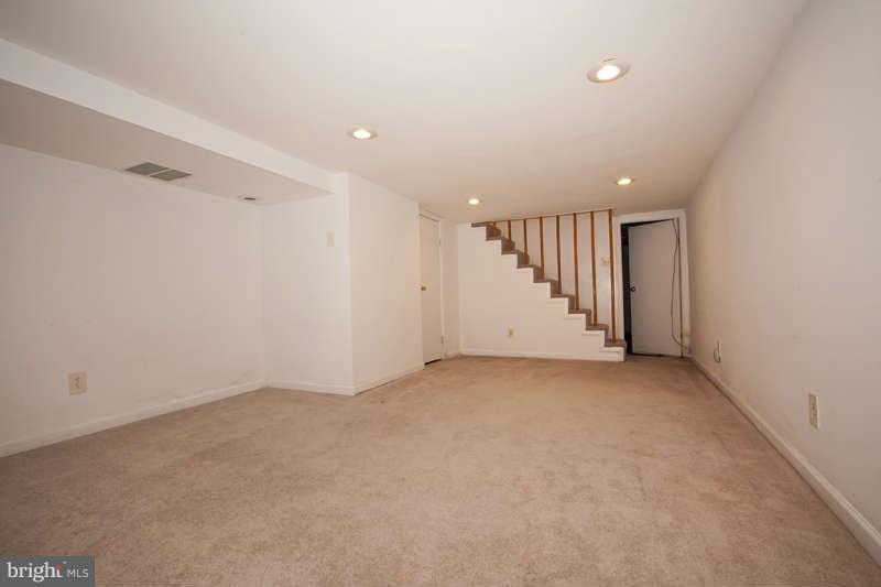 3242 Keswick Road Baltimore, MD 21211 - Photo 18 of 22 Family Room