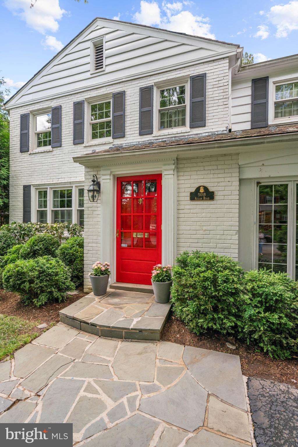 5018 Allan Road Bethesda, MD 20816 - Photo 3 of 84