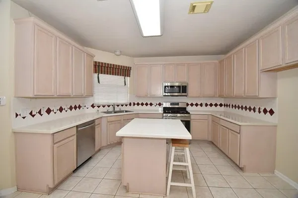 $2,500 | 3810 Buckley Lane, Missouri City, TX 77459
