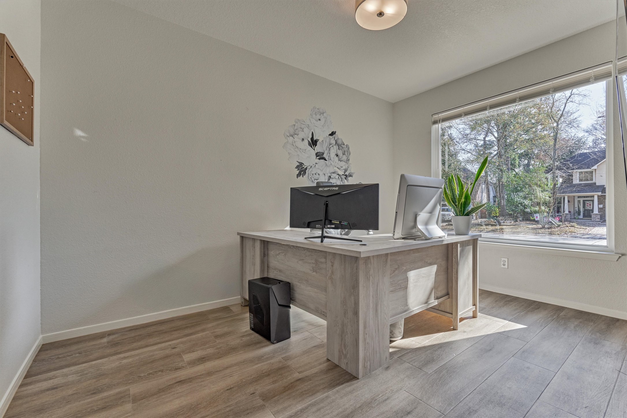 58 South Bethany Bend Circle Spring, TX 77382 - Photo 6 of 45 The secluded home office sits at the front of the home and stuns with an abundance of natural light.
