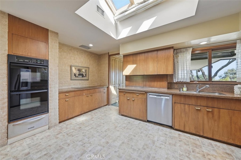 100 Saddleback Road Rolling Hills, CA 90274 - Photo 23 of 66