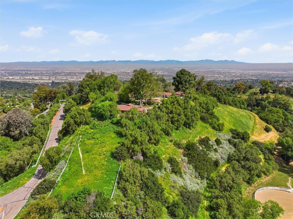 100 Saddleback Road Rolling Hills, CA 90274 - Photo 5 of 66 Large barn with horse corrals