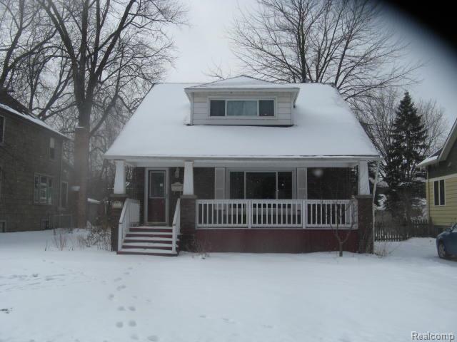 281 Ridgemont Road Grosse Pointe, MI 48236 - Photo 1 of 8 IMG_1559