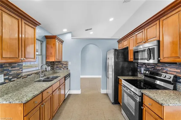 $1,850 | 1715 Northeast 2nd Avenue, Cape Coral, FL 33909