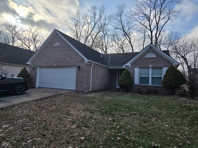 $324,900 | 654 Shortleaf Drive, Avon, IN 46123