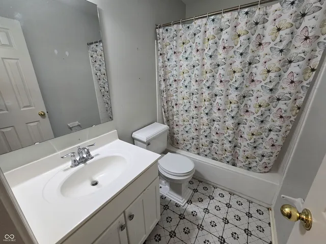 $324,900 | 654 Shortleaf Drive, Avon, IN 46123