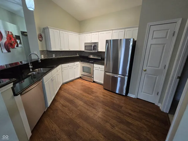 $324,900 | 654 Shortleaf Drive, Avon, IN 46123