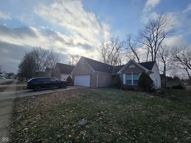 $324,900 | 654 Shortleaf Drive, Avon, IN 46123