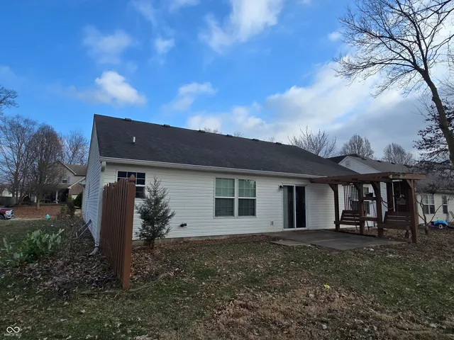 $324,900 | 654 Shortleaf Drive, Avon, IN 46123