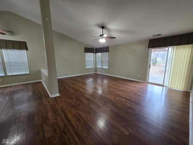 $324,900 | 654 Shortleaf Drive, Avon, IN 46123