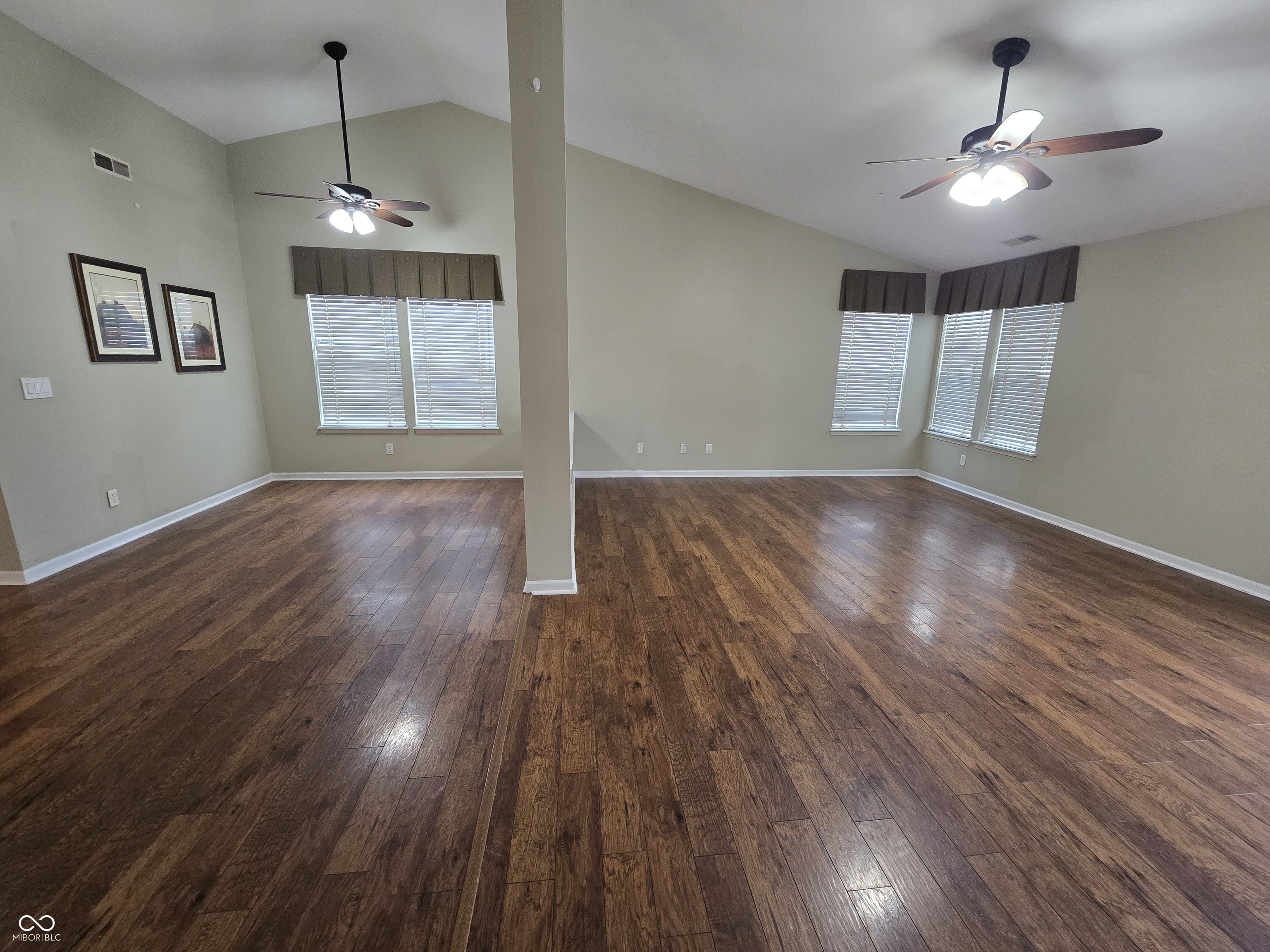 654 Shortleaf Drive Avon, IN 46123 - Photo 4 of 26