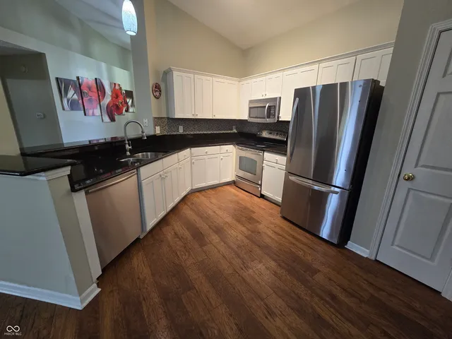 $324,900 | 654 Shortleaf Drive, Avon, IN 46123