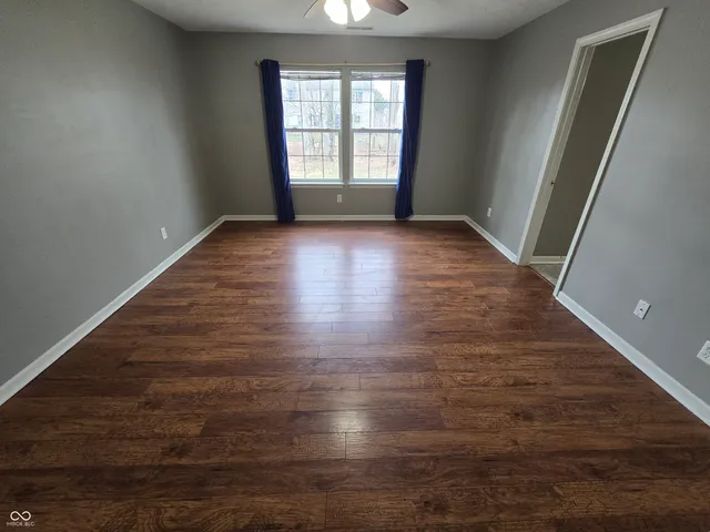 $324,900 | 654 Shortleaf Drive, Avon, IN 46123