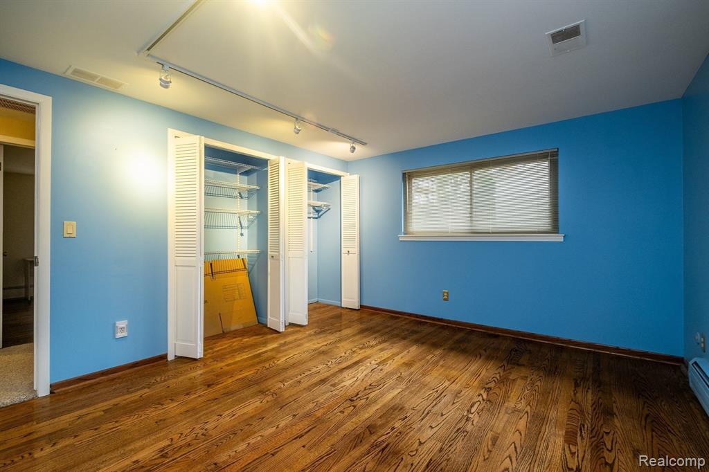 16317 Riverside Drive Livonia, MI 48154 - Photo 23 of 37 Gallery Image 23