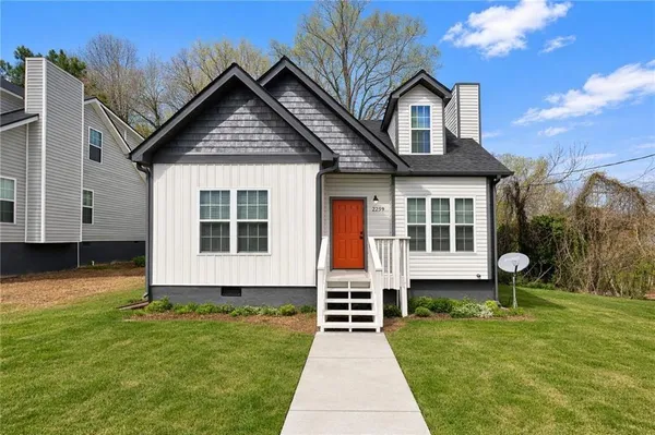 $2,100 | 2259 Sisk Street Northwest, Atlanta, GA 30318