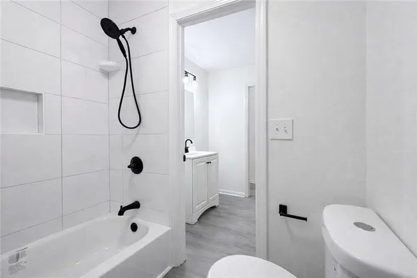 $2,100 | 2259 Sisk Street Northwest, Atlanta, GA 30318