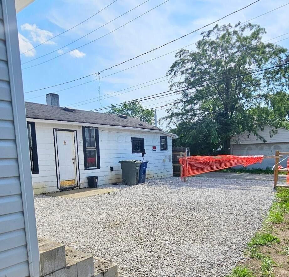 3043 McGuffey Road Columbus, OH 43224 - Photo 5 of 15 20250708225544856507000000-o