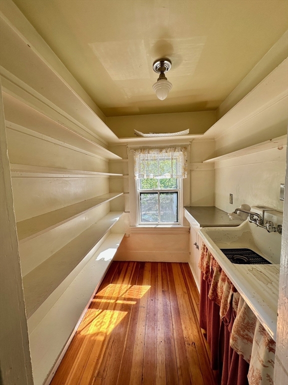 984 Chestnut Street, Unit 2 Newton, MA 02464 - Photo 13 of 16