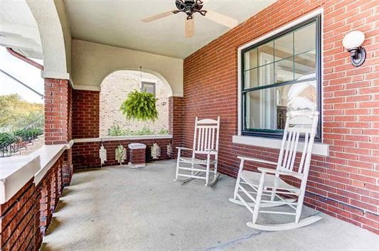 219 Riverside Drive Covington, KY 41011 - Photo 3 of 25