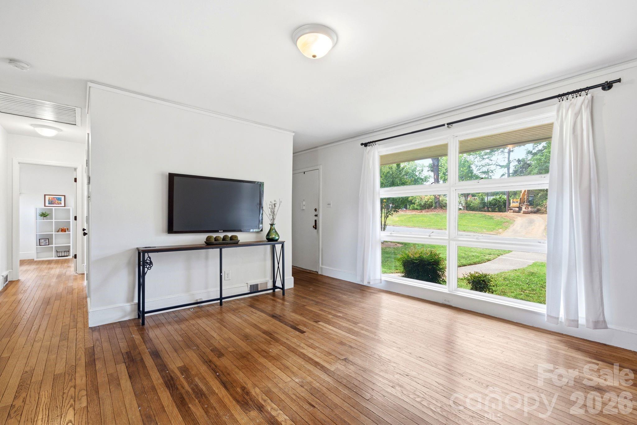 4227 Cheltenham Road Charlotte, NC 28211 - Photo 4 of 28 Gallery Image 4