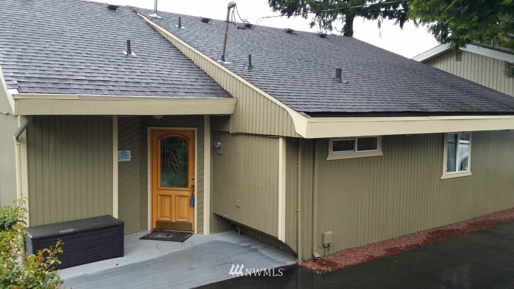 1804 Channel Road East Lake Tapps, WA 98391 - Photo 11 of 25