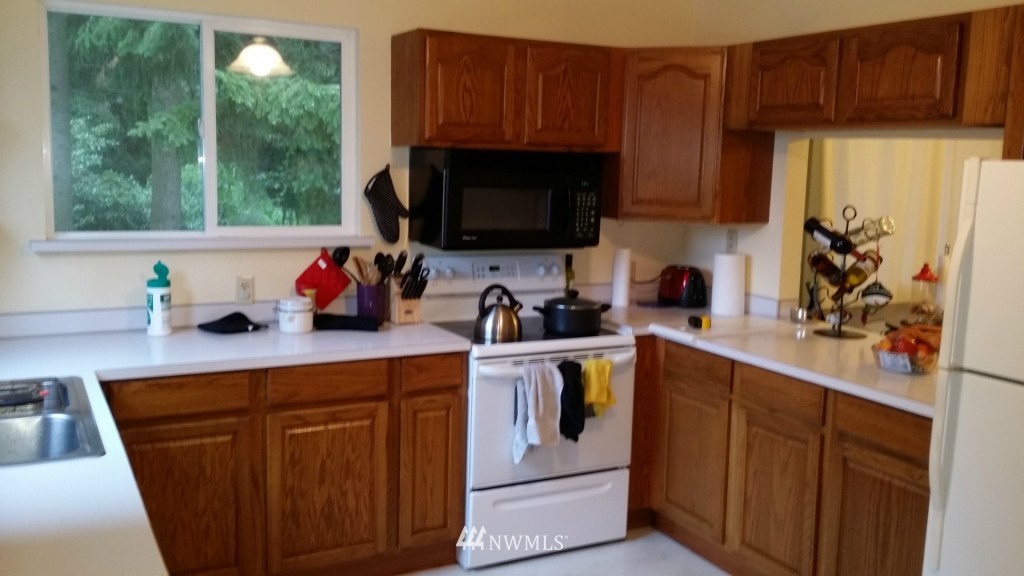1804 Channel Road East Lake Tapps, WA 98391 - Photo 21 of 25