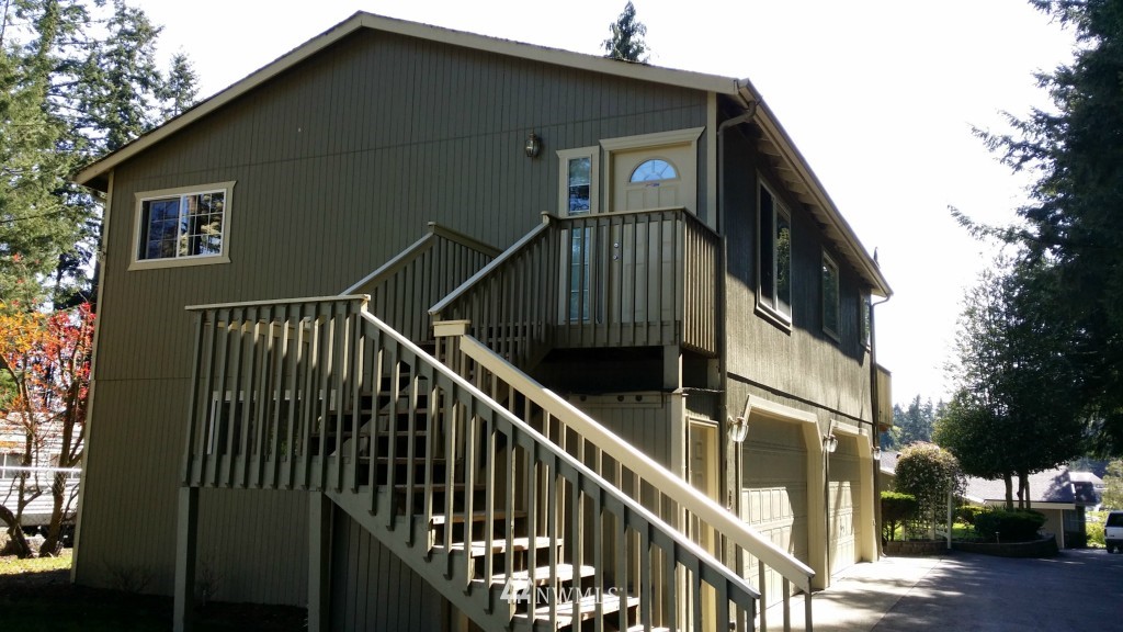 1804 Channel Road East Lake Tapps, WA 98391 - Photo 4 of 25