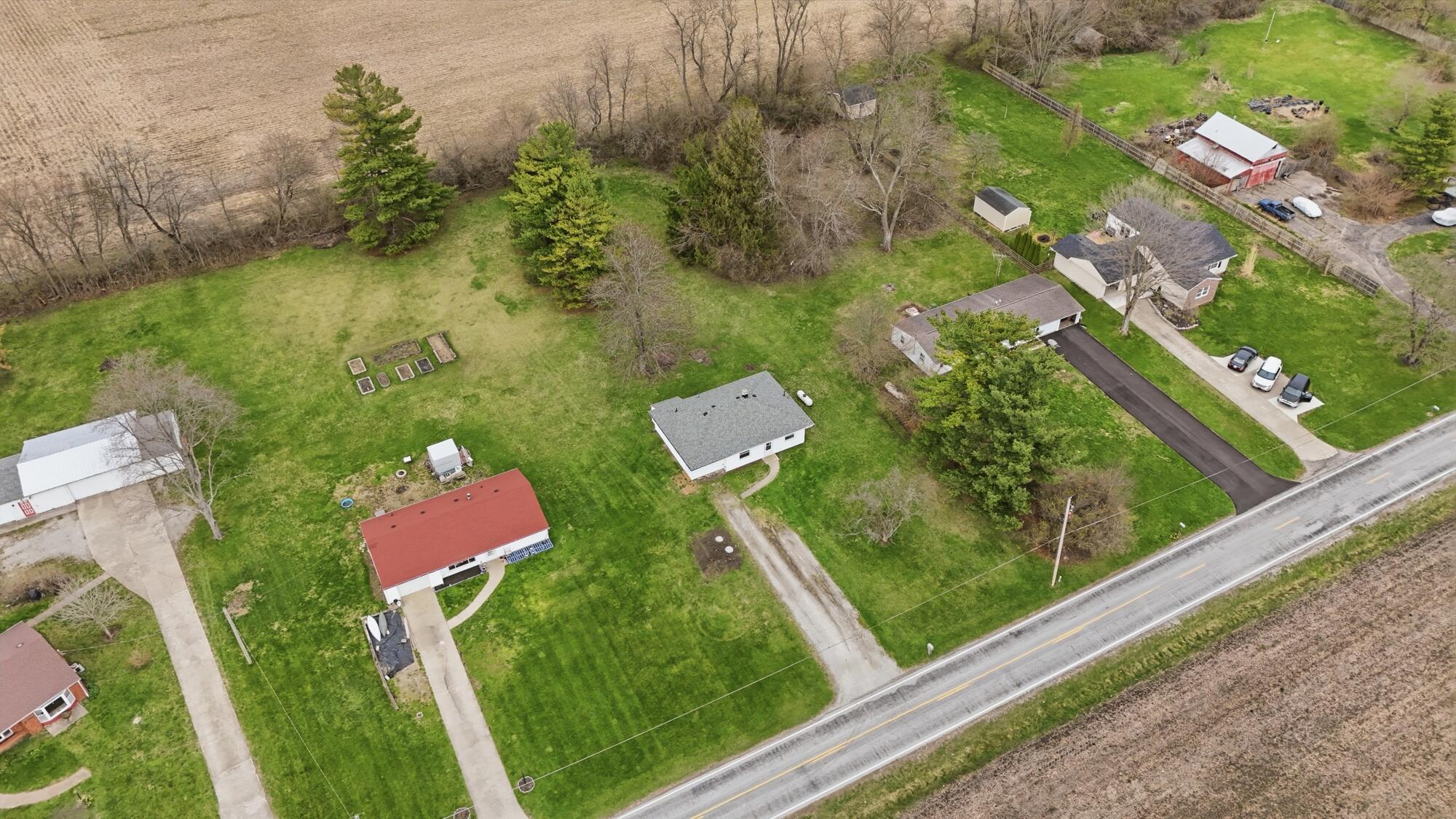 1166 West Sparrow Road Springfield, OH 45502 - Photo 5 of 39 Gallery Image 5