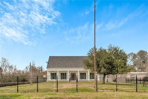 $630,000 | 9474 Barataria Boulevard, Marrero, LA 70072