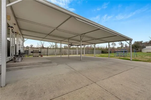 $630,000 | 9474 Barataria Boulevard, Marrero, LA 70072