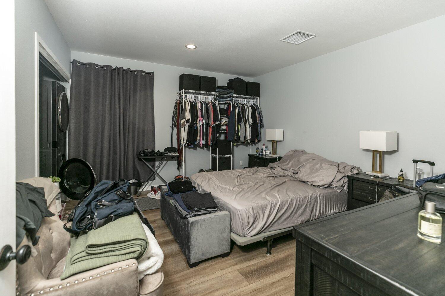 10615 San Fernando Road Pacoima, CA 91331 - Photo 28 of 31 29-SanFernandoRd-c0aa31c2cb