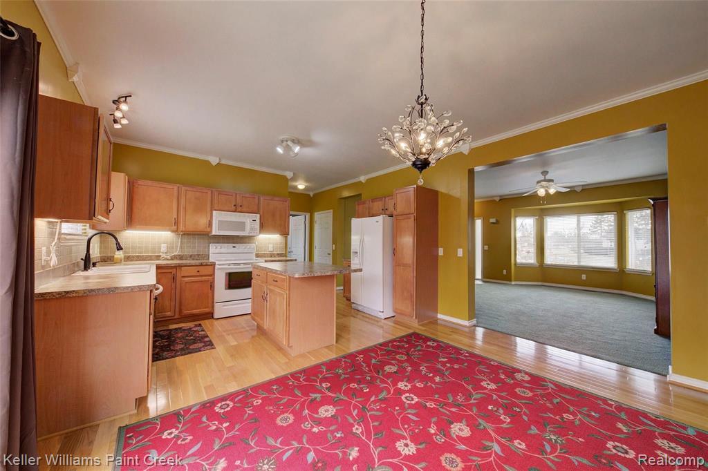 2263 East Maple Road Troy, MI 48083 - Photo 12 of 54