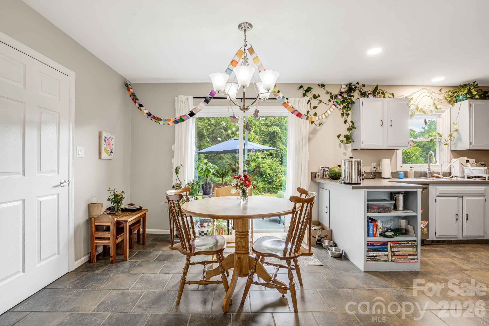 5 Hillview Road Asheville, NC 28805 - Photo 11 of 46