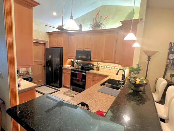 $1,373,000 | 7300 Northwest 44th Terrace, Coconut Creek, FL 33073