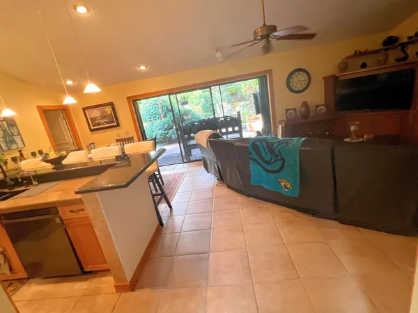 $1,373,000 | 7300 Northwest 44th Terrace, Coconut Creek, FL 33073