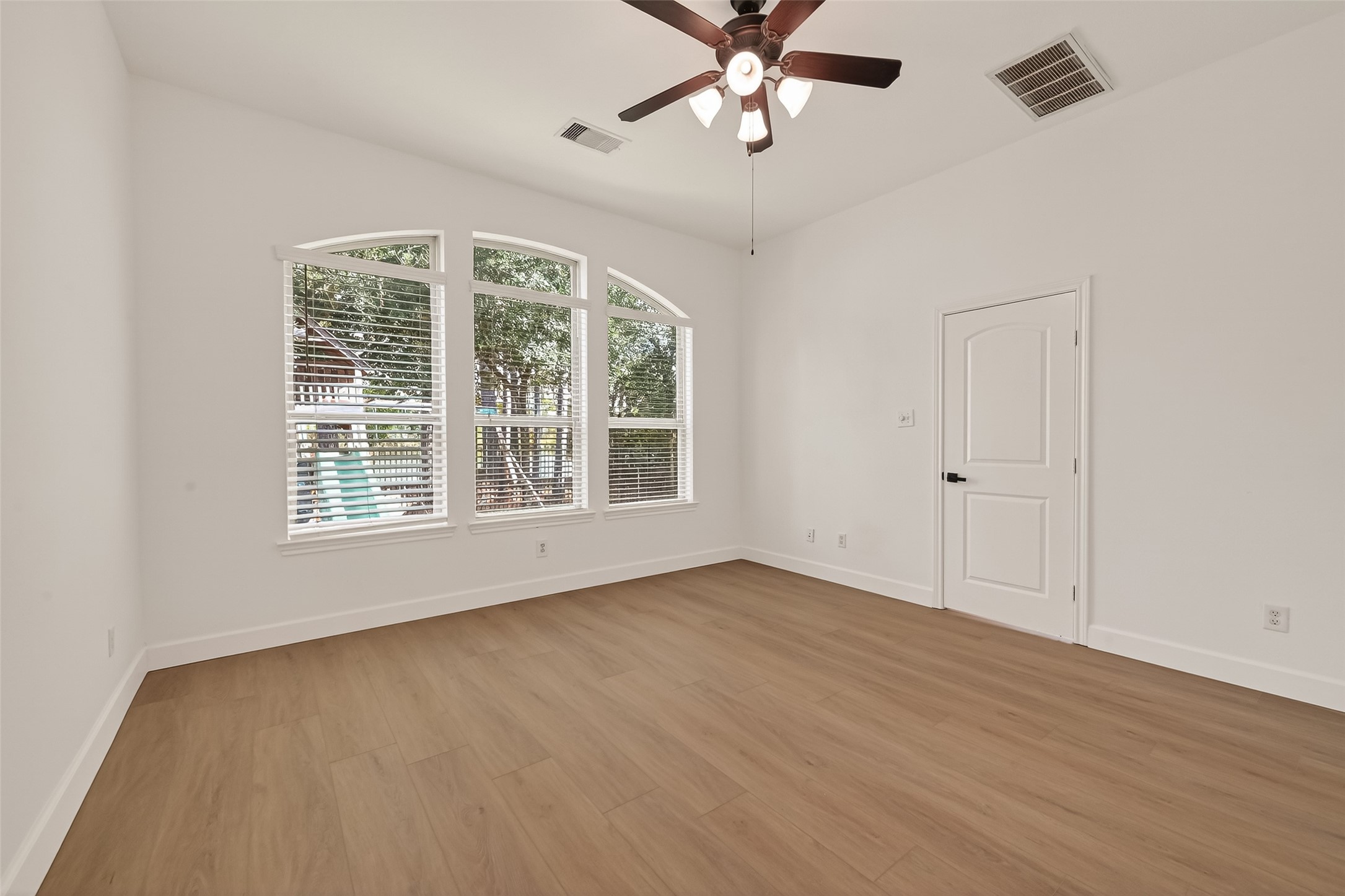 34 Wood Drake Place Tomball, TX 77375 - Photo 15 of 28