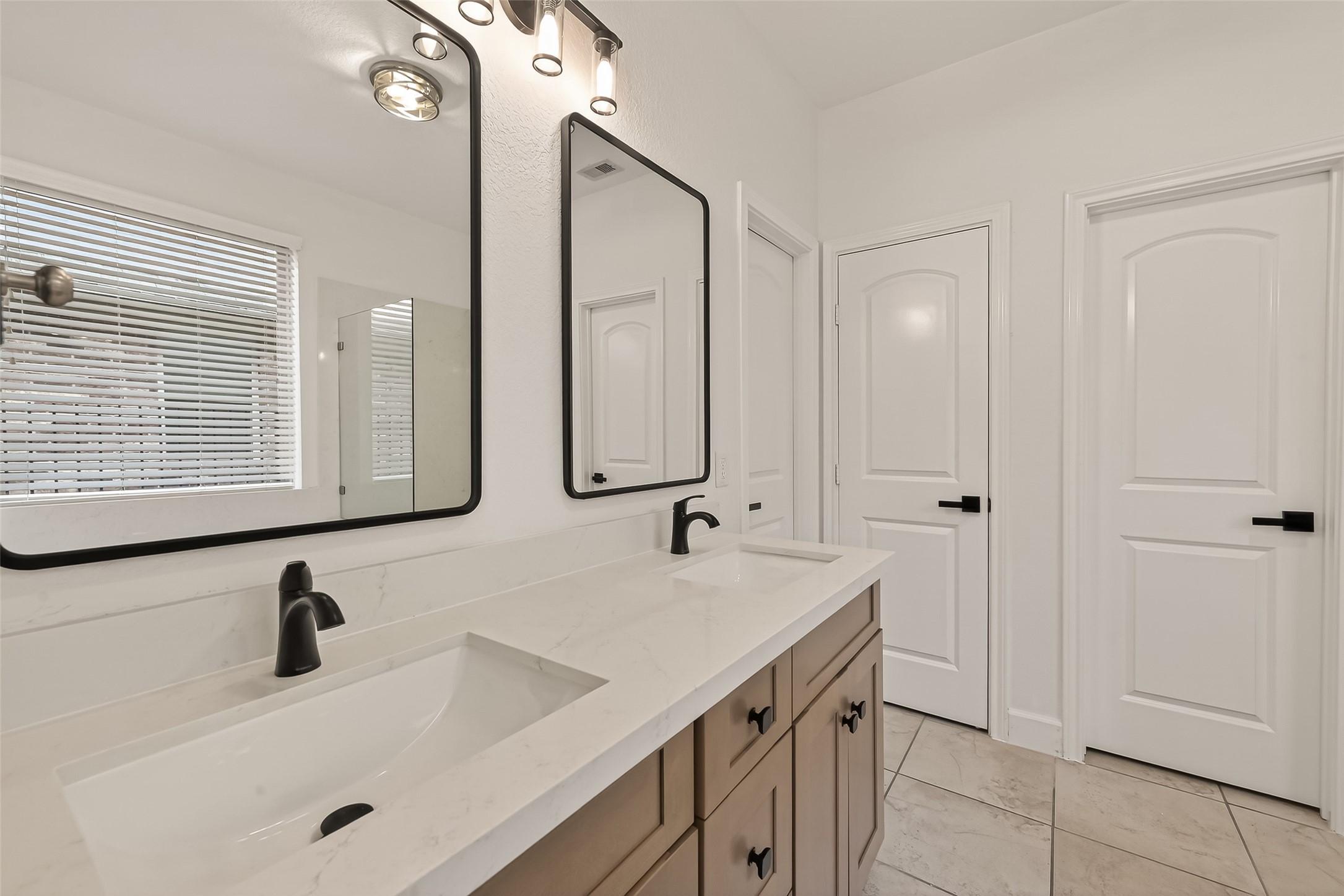 34 Wood Drake Place Tomball, TX 77375 - Photo 16 of 28