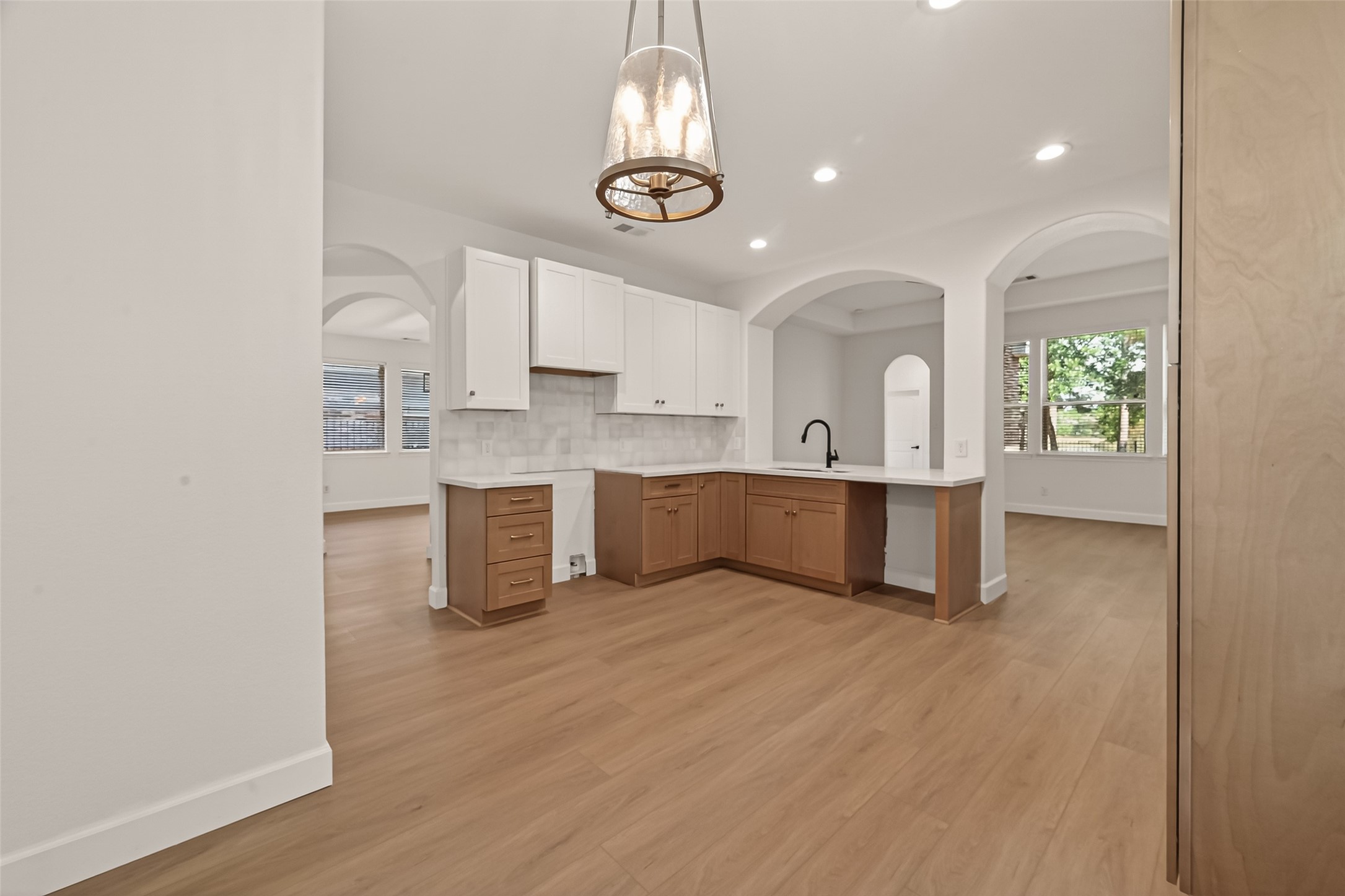 34 Wood Drake Place Tomball, TX 77375 - Photo 7 of 28