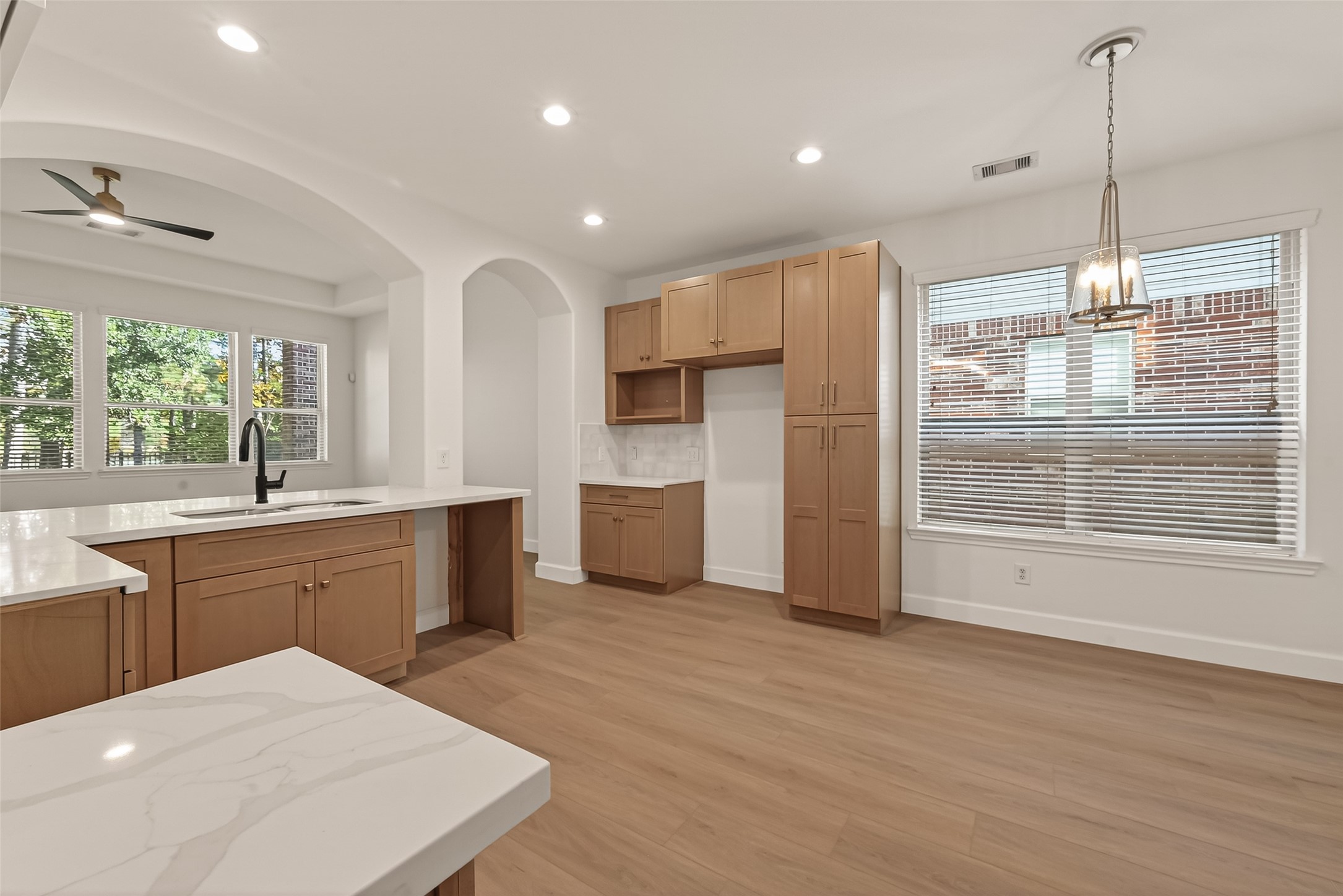 34 Wood Drake Place Tomball, TX 77375 - Photo 8 of 28