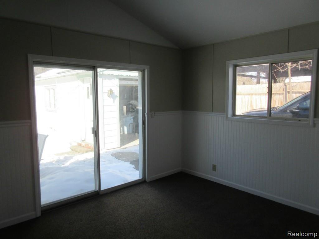 1135 Oak Street Rochester, MI 48307 - Photo 13 of 35