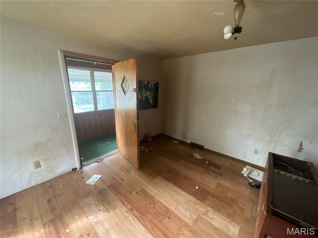 901 Washington Avenue Alton, IL 62002 - Photo 4 of 38