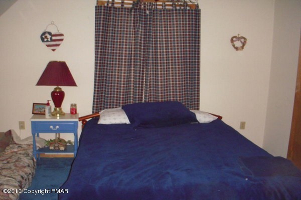 132 Ruffed Grouse Road Bushkill, PA 18324 - Photo 8 of 13 master