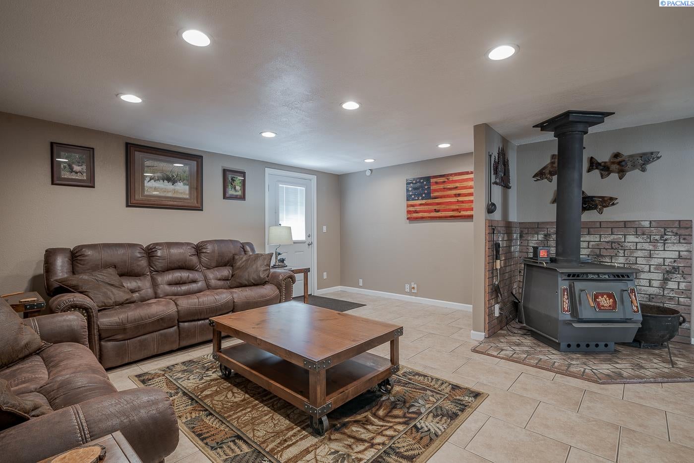 14605 South Haney Road Kennewick, WA 99337 - Photo 25 of 34 Gallery Image 25
