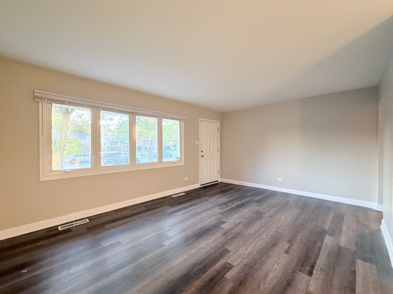 17153 Walter Street Lansing, IL 60438 - Photo 2 of 20