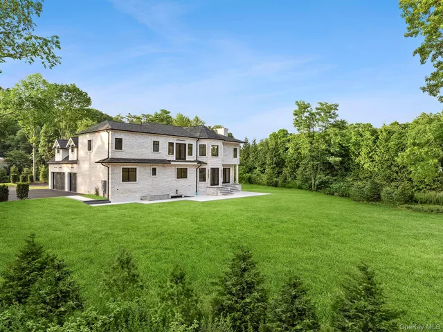$5,500,000 | 26 St Andrews Court, Old Westbury, NY 11568